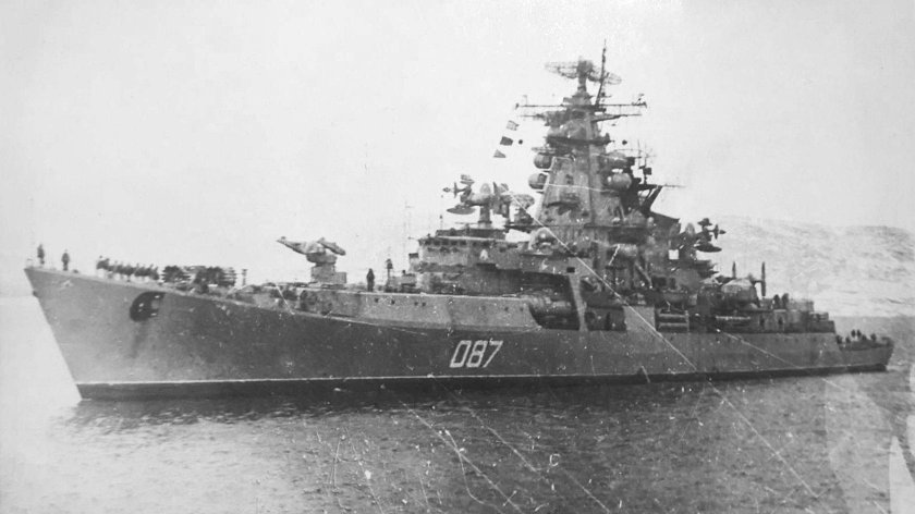 Ракетный крейсер вице Адмирал Дрозд