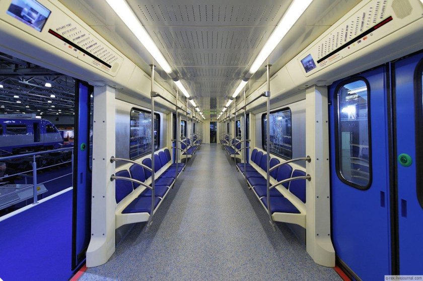 Метропоезд Русич внутри