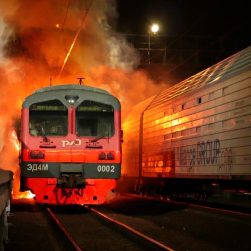 Эд4м 0002 горела в Чехове