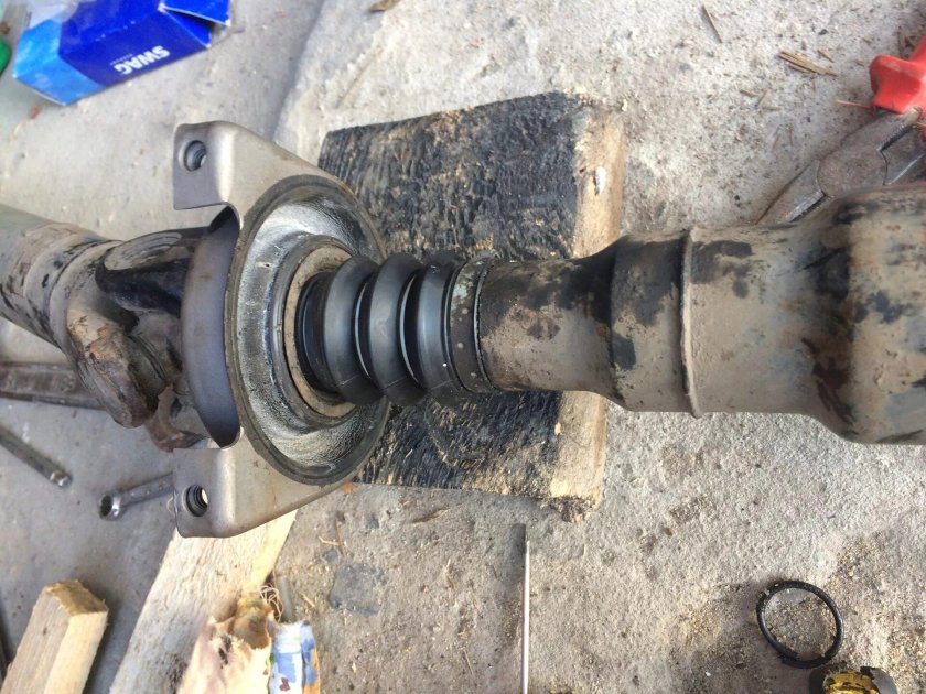 Подвесной подшипник Опель Омега а