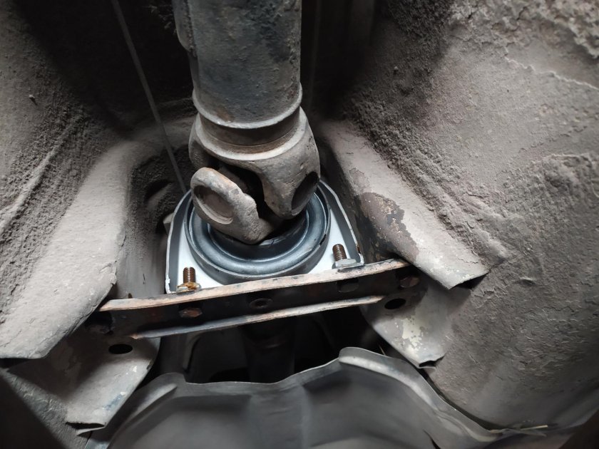 Подвесной подшипник Opel Omega