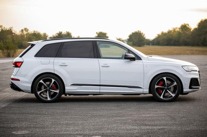 Audi q7 r line