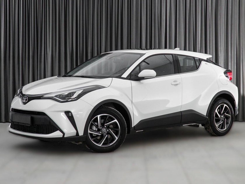 Тойота chr 2023