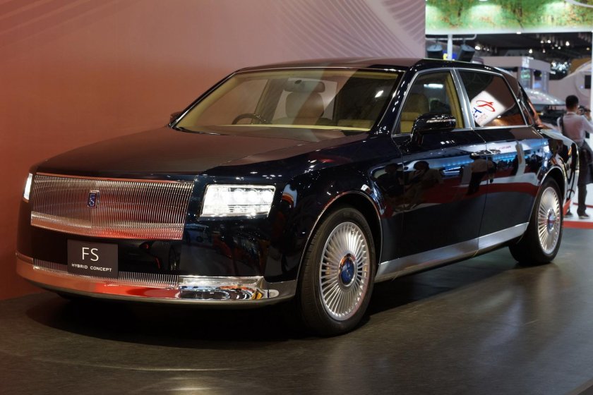 Тойота Центури v12