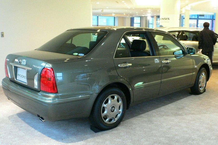 Тойота Прогресс 1998