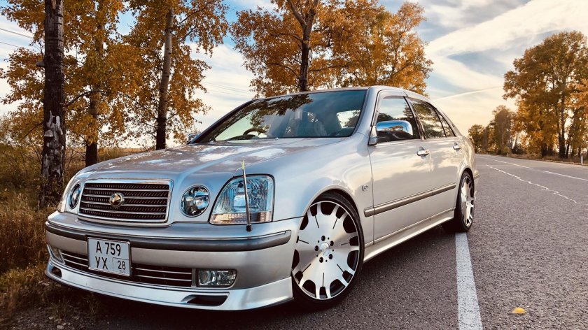 Тойота Прогресс 1998