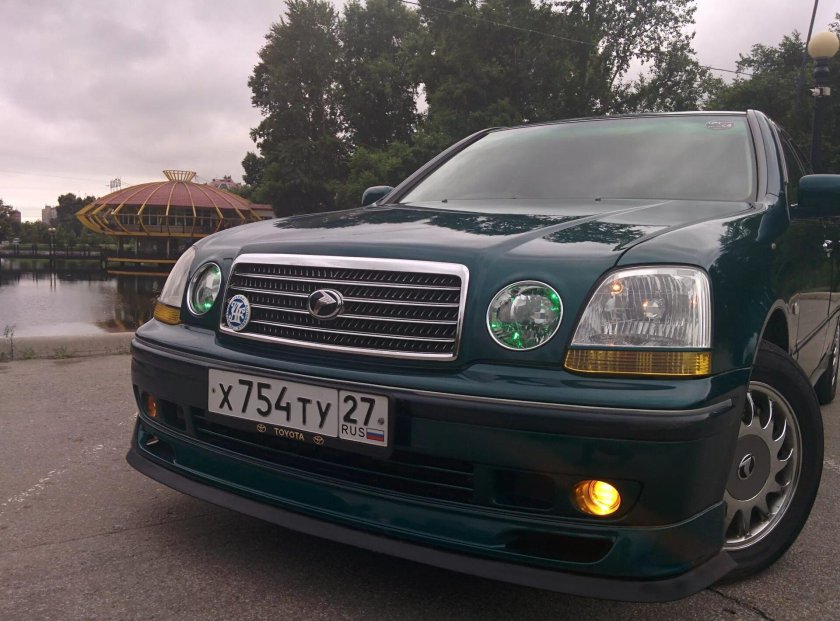 Toyota progres 1998