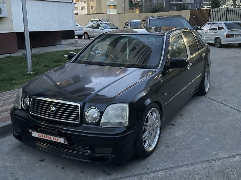 Тойота Прогресс 2000