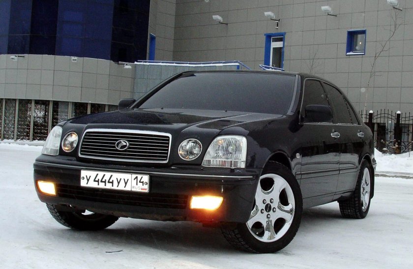 Тойота Прогресс 1998