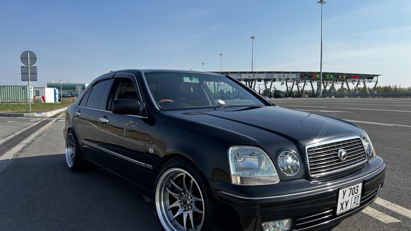 Тойота Прогресс 1998