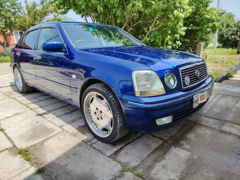 Toyota progres jcg11