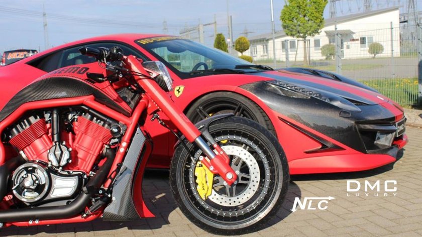Мотоцикл Феррари красный
