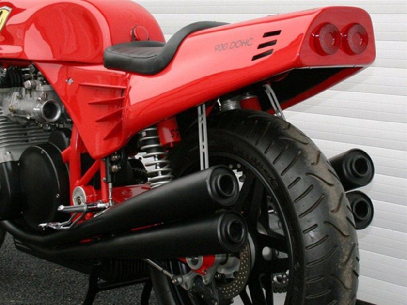 Мотоцикл Ferrari