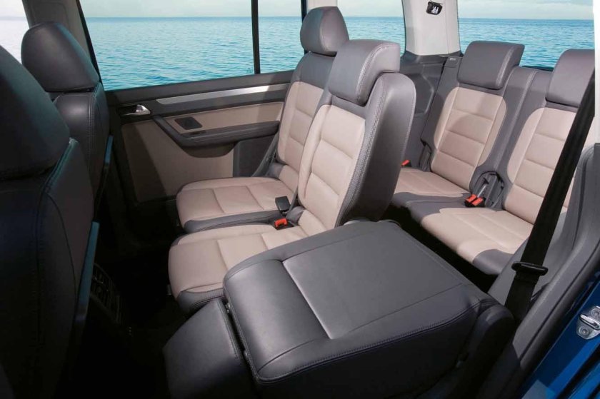 Фольксваген Туран 2004 салон