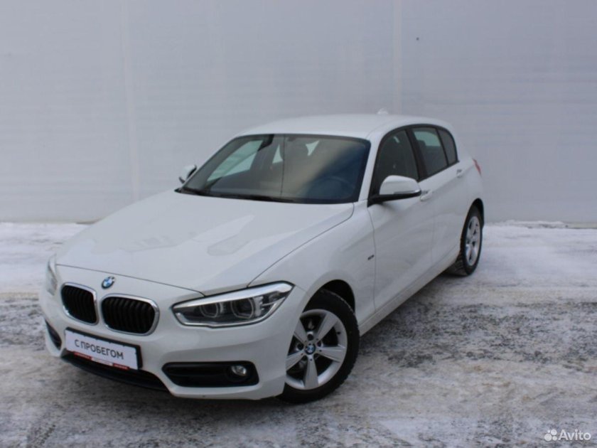 Девушка на оранжевой БМВ 1 В Екатеринбурге