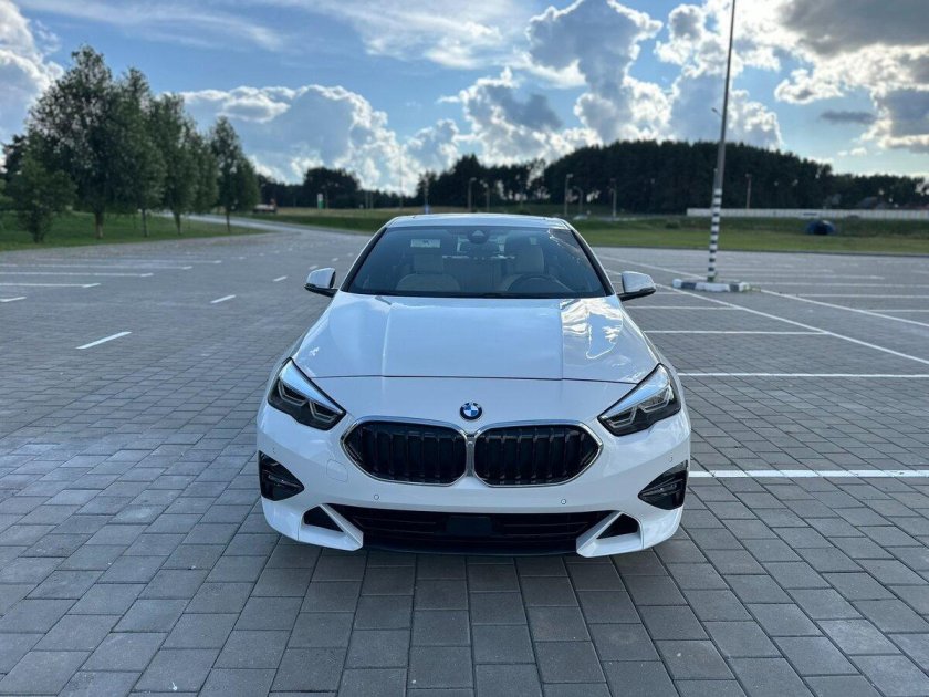 Бмв 218i 2021