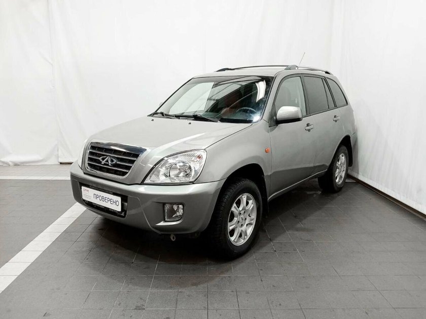 Машина chery tiggo