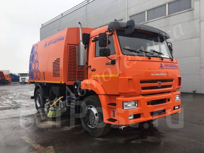 Вакуумная подметально-уборочная машина КАМАЗ 53605