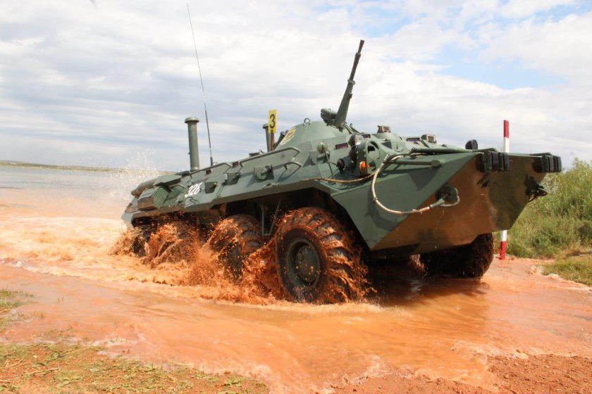 Вождение БТР 80