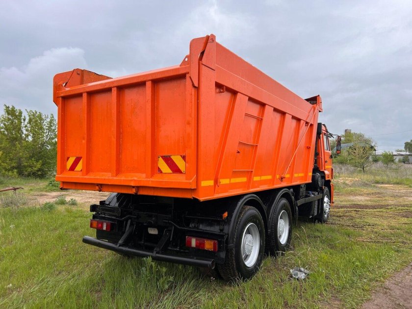 Самосвал камаз 6520