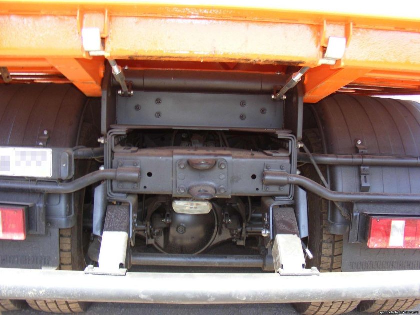 КАМАЗ 6520 кабина сзади