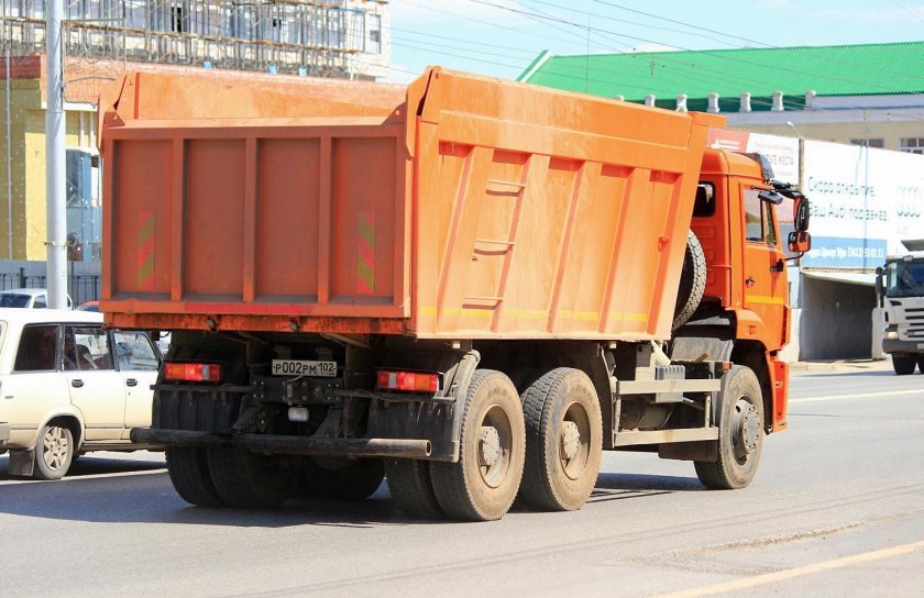КАМАЗ 6520