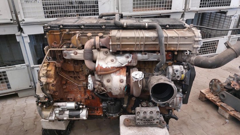 В двигатель курсор 10 евро 3 ивеко стралис