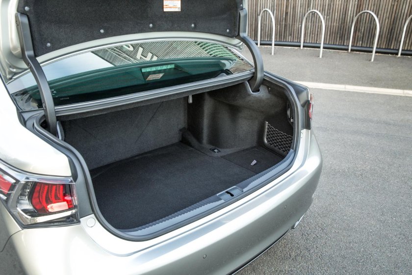 Лексус ГС 300 багажник