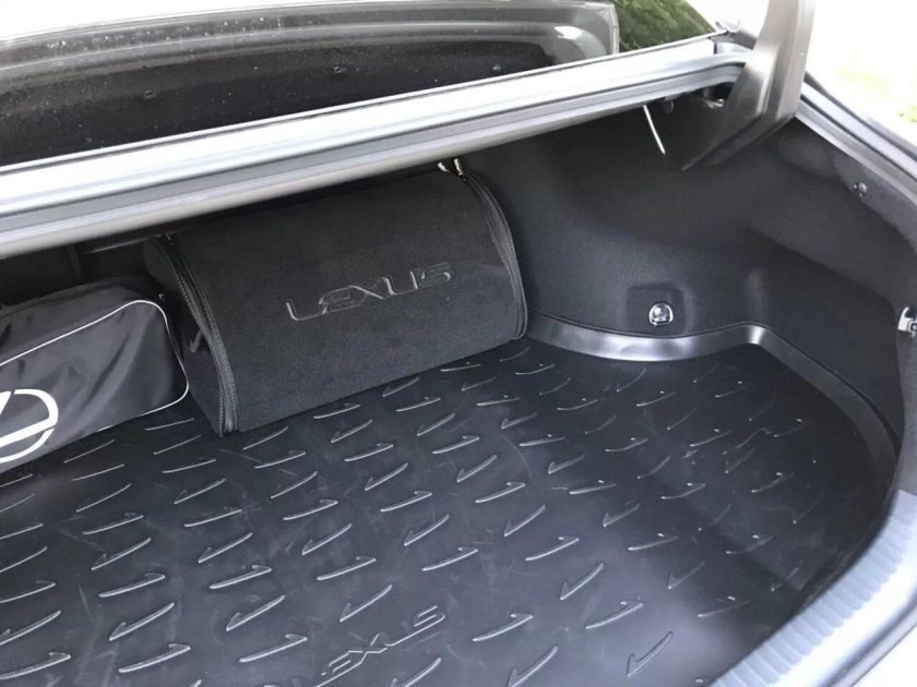 Багажник на Лексус ЕС 250