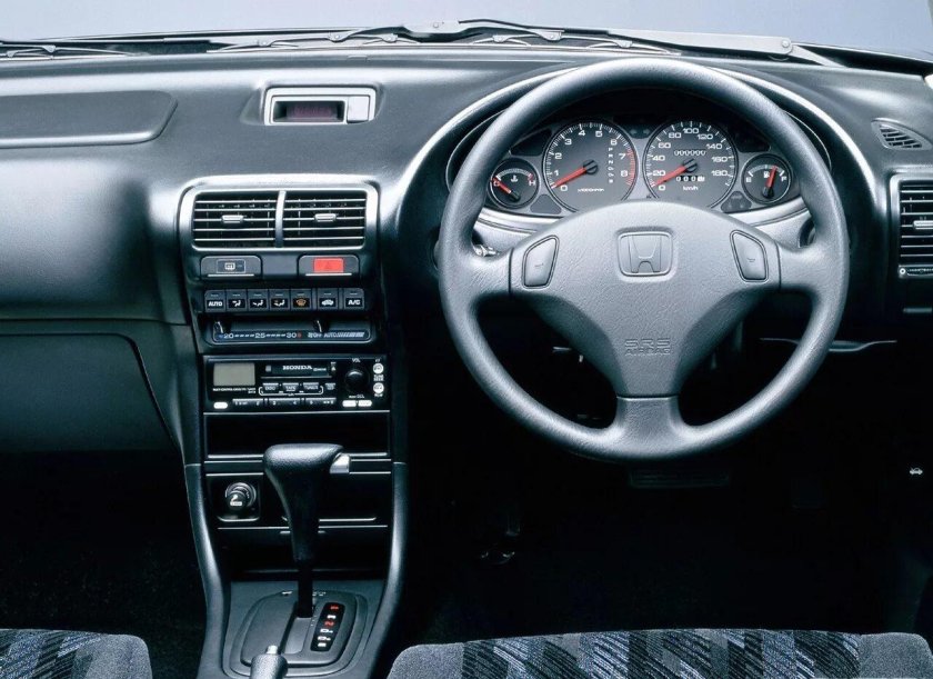 Хонда Интегра 1998 салон