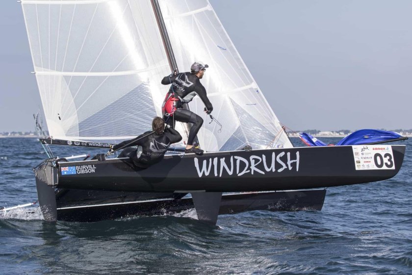 Парусный катамаран торнадо