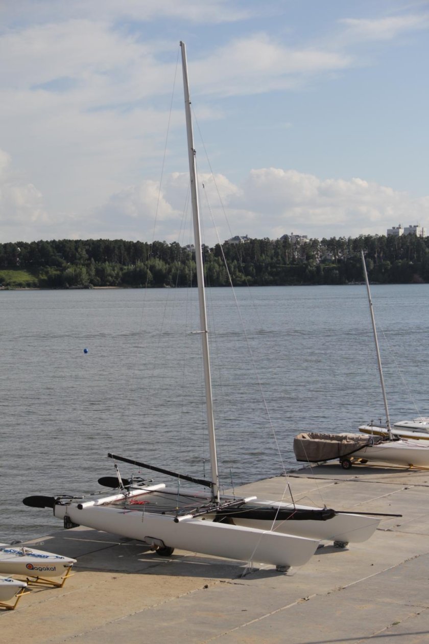 Катамаран Торнадо