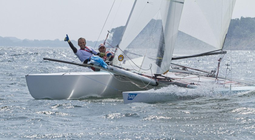 Парусный катамаран Торнадо