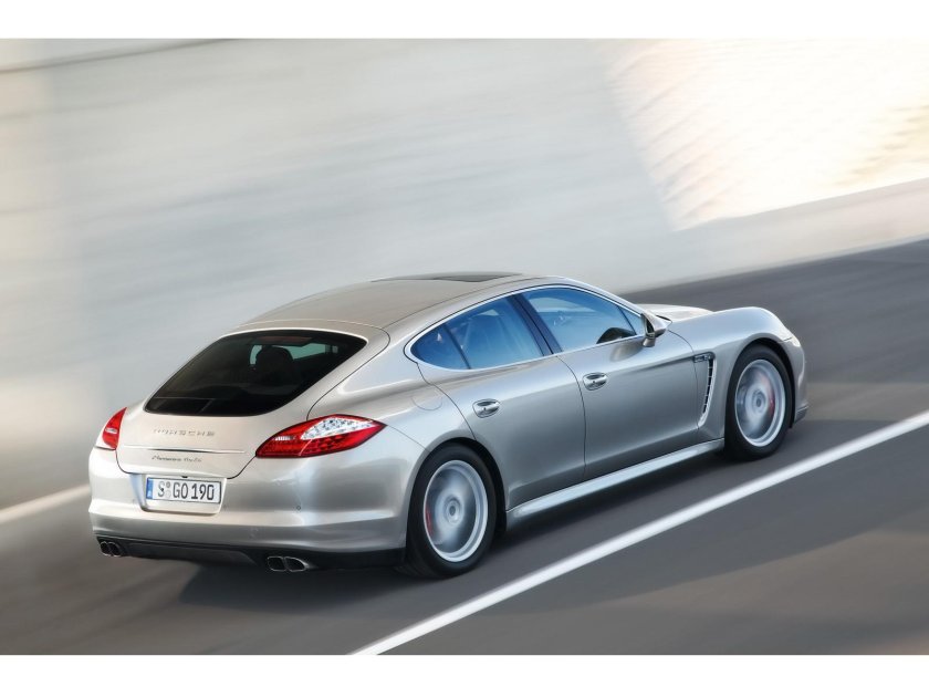 Porsche Panamera 1