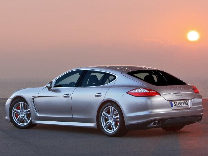 Порше панамера 2010