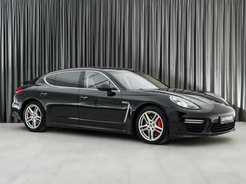 Porsche panamera turbo s