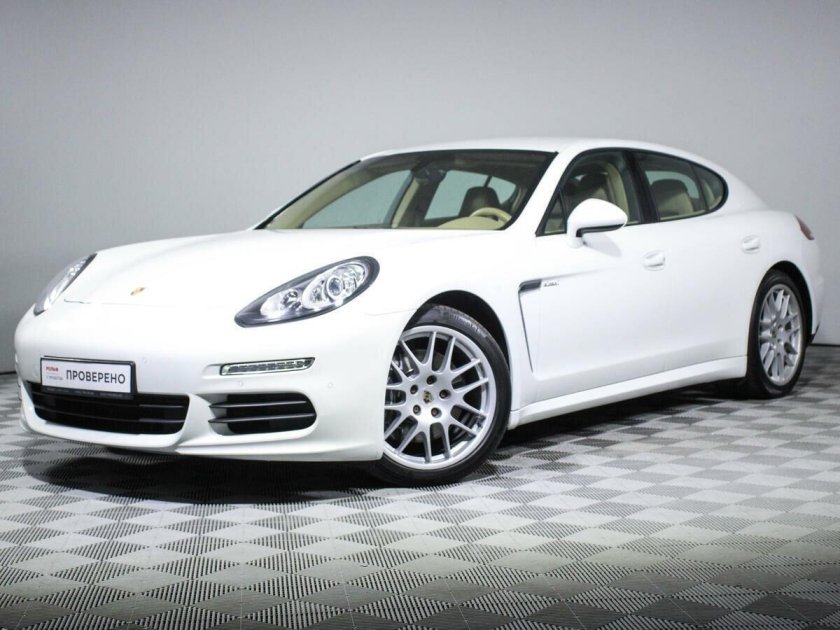 Порше Панамера лифтбек