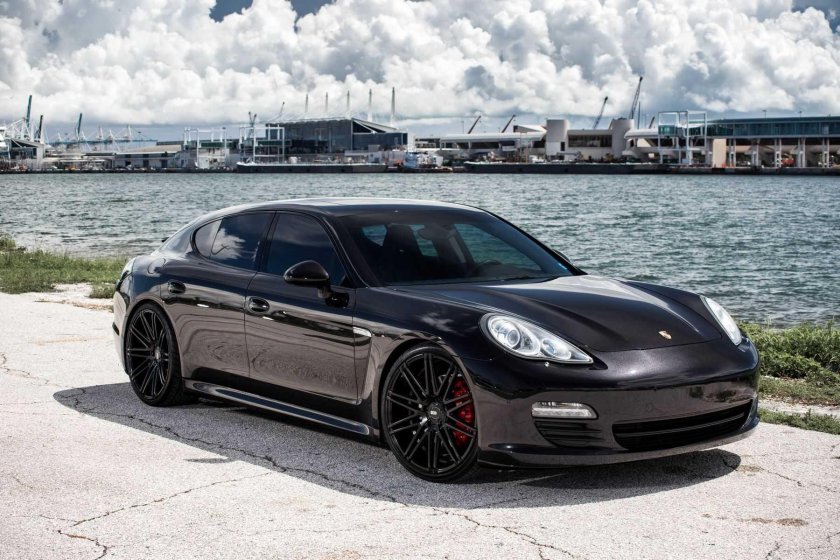 Порше Панамера