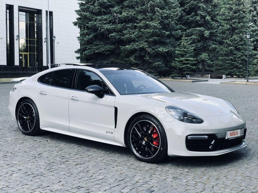 Porsche Panamera GTS 2019