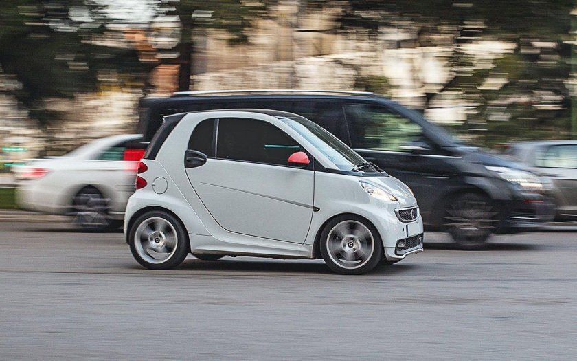 Маленькая серая машина