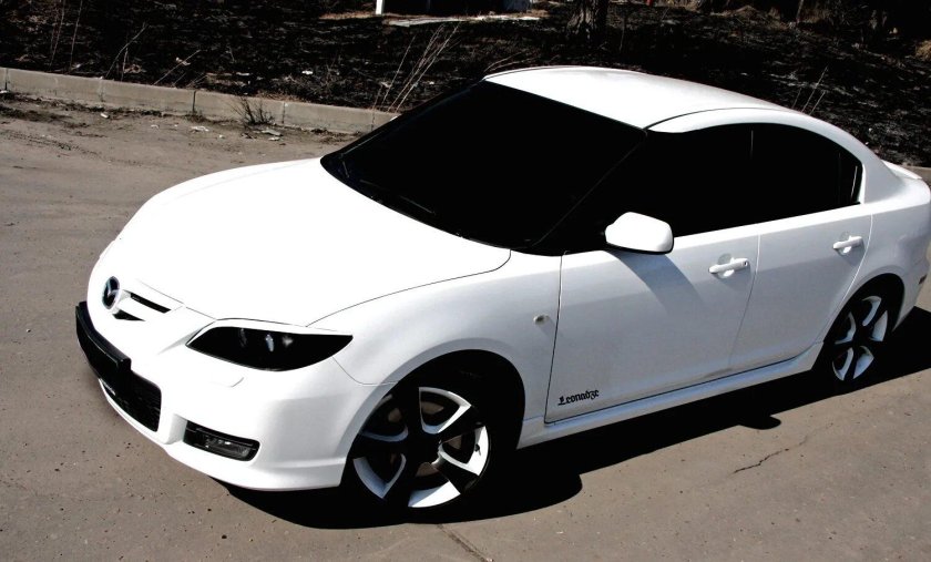 Белые диски на белом авто