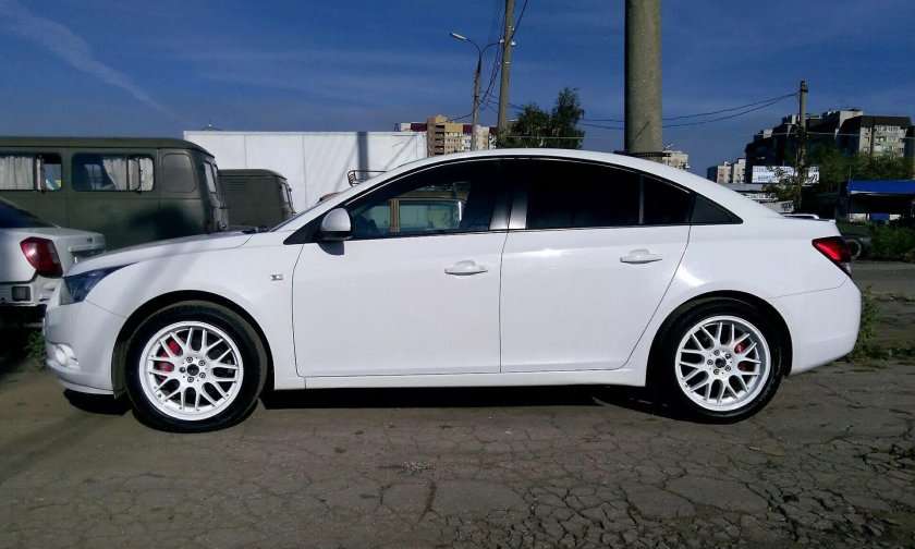 Chevrolet Cruze r18 225/45