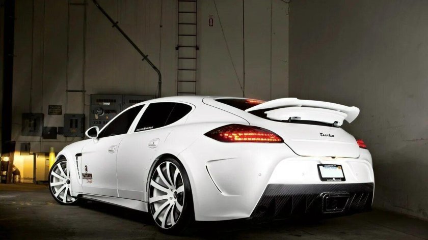 Porsche Panamera белый тонированный