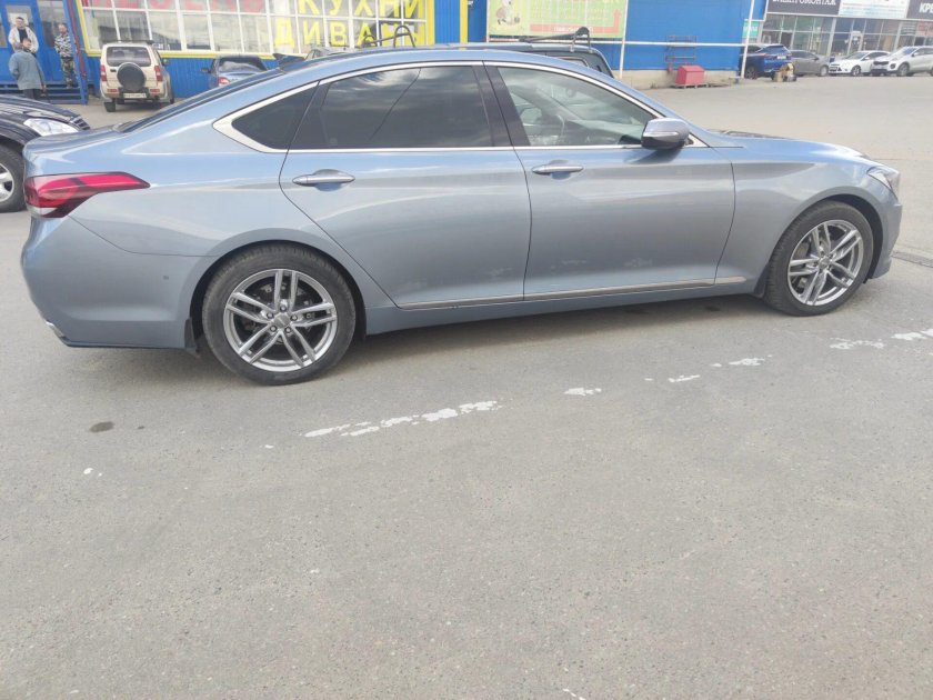 Genesis автомобиль