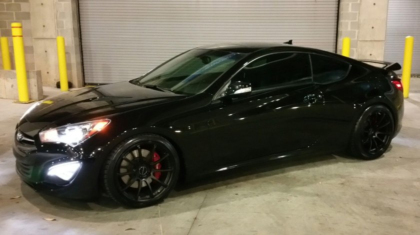 Hyundai Genesis Coupe черный