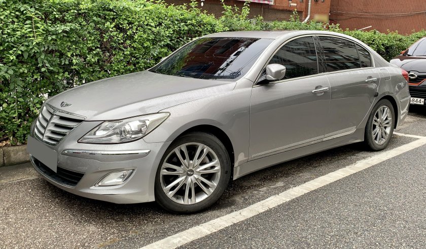 Хендай Генезис минивэн