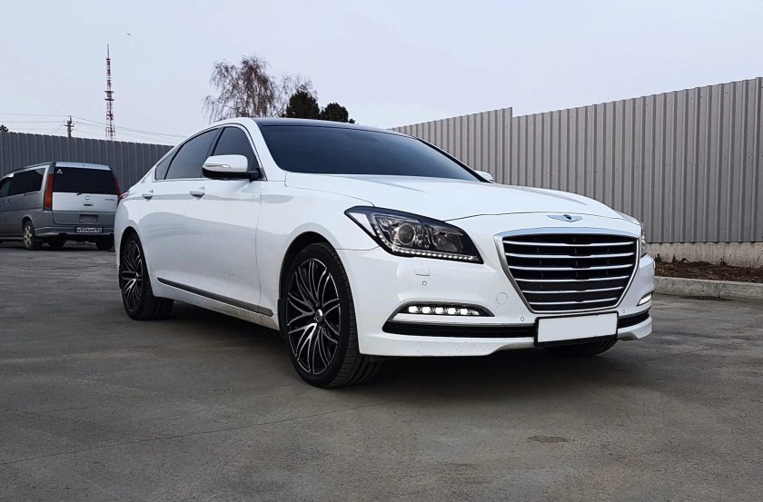 Hyundai Genesis 2014