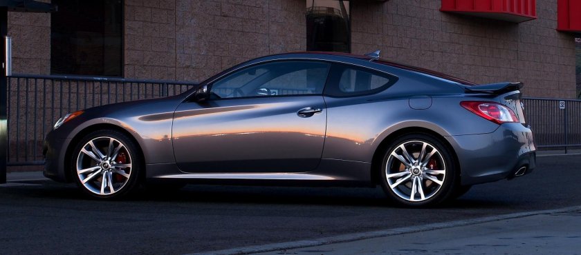 Hyundai Genesis Coupe 2010