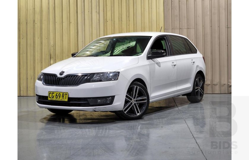 Шкода рапид хэтчбек 2015