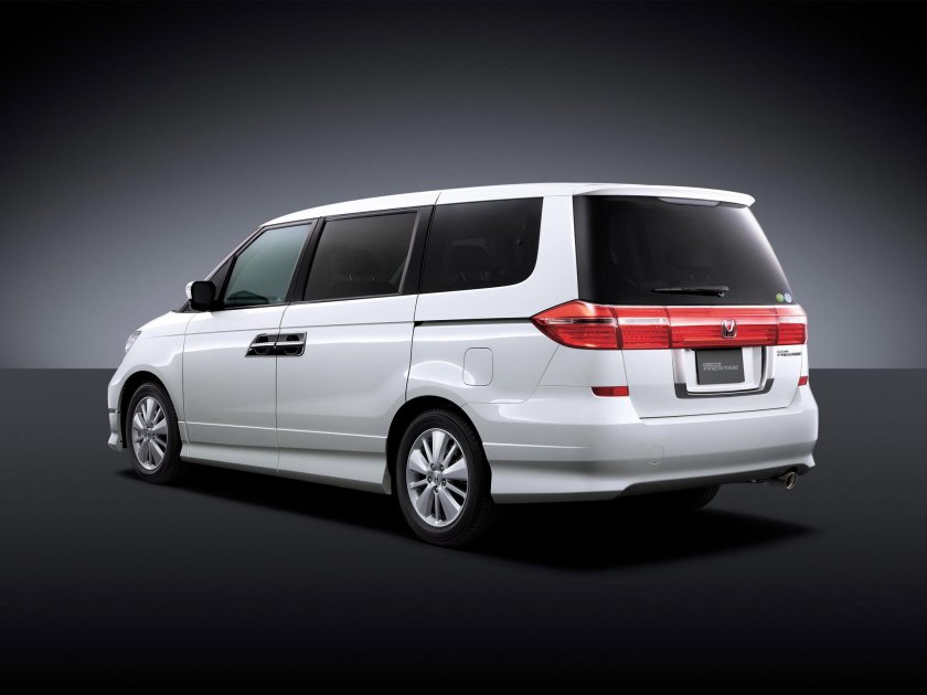 Honda Elysion Prestige 3.5